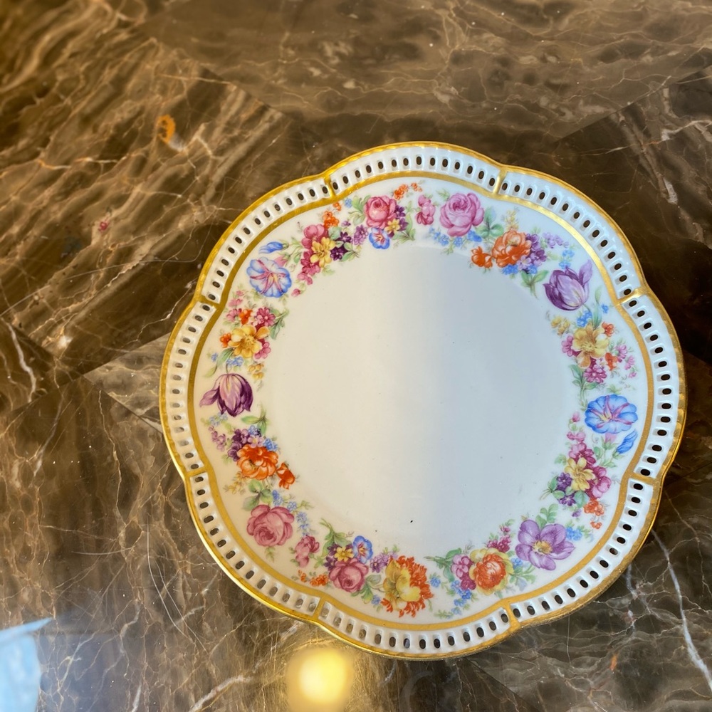 Antique plate, beautiful gold trim